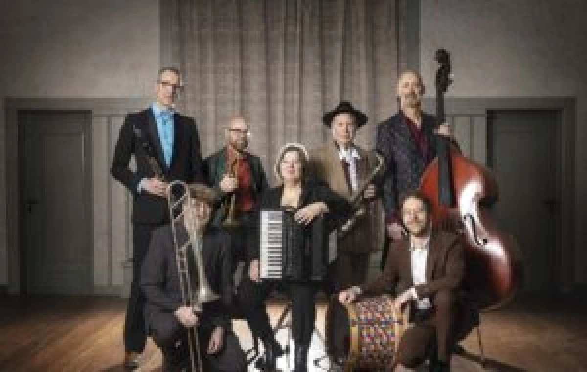 Amsterdam Klezmer Band